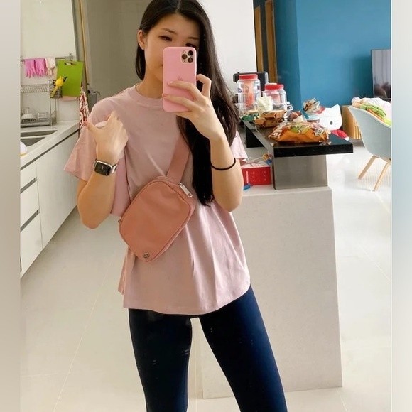 Lululemon Everywhere Belt Bag 1L Water Repellent NWT Fanny Pack Pink Pastel - Picture 11 of 16